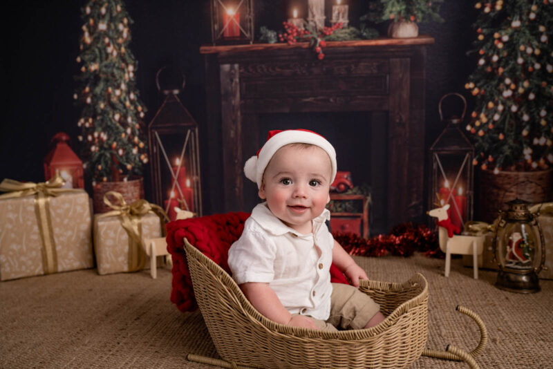cute baby Adelaide Christmas mini sessions